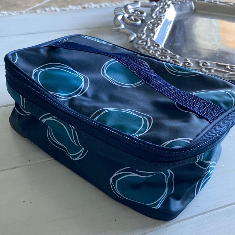 Thirty One Cosmetic Toiletry Bag